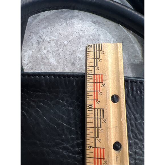 Duluth Trading Co Lifetime Leather Premium Crossbody Purse Bag Black Cowhide - Picture 5 of 16